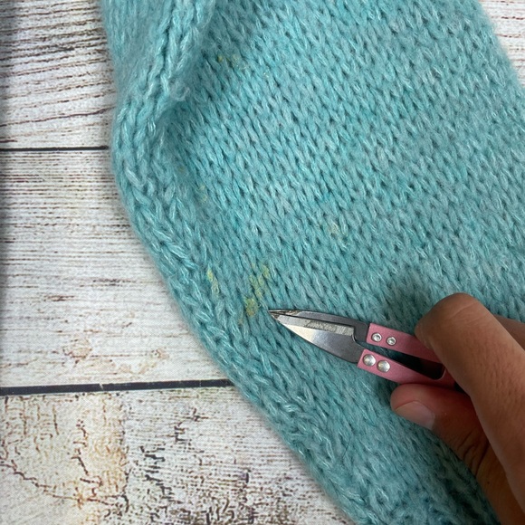 Women’s Venti6 Loose Fit Sweater - Picture 5 of 7